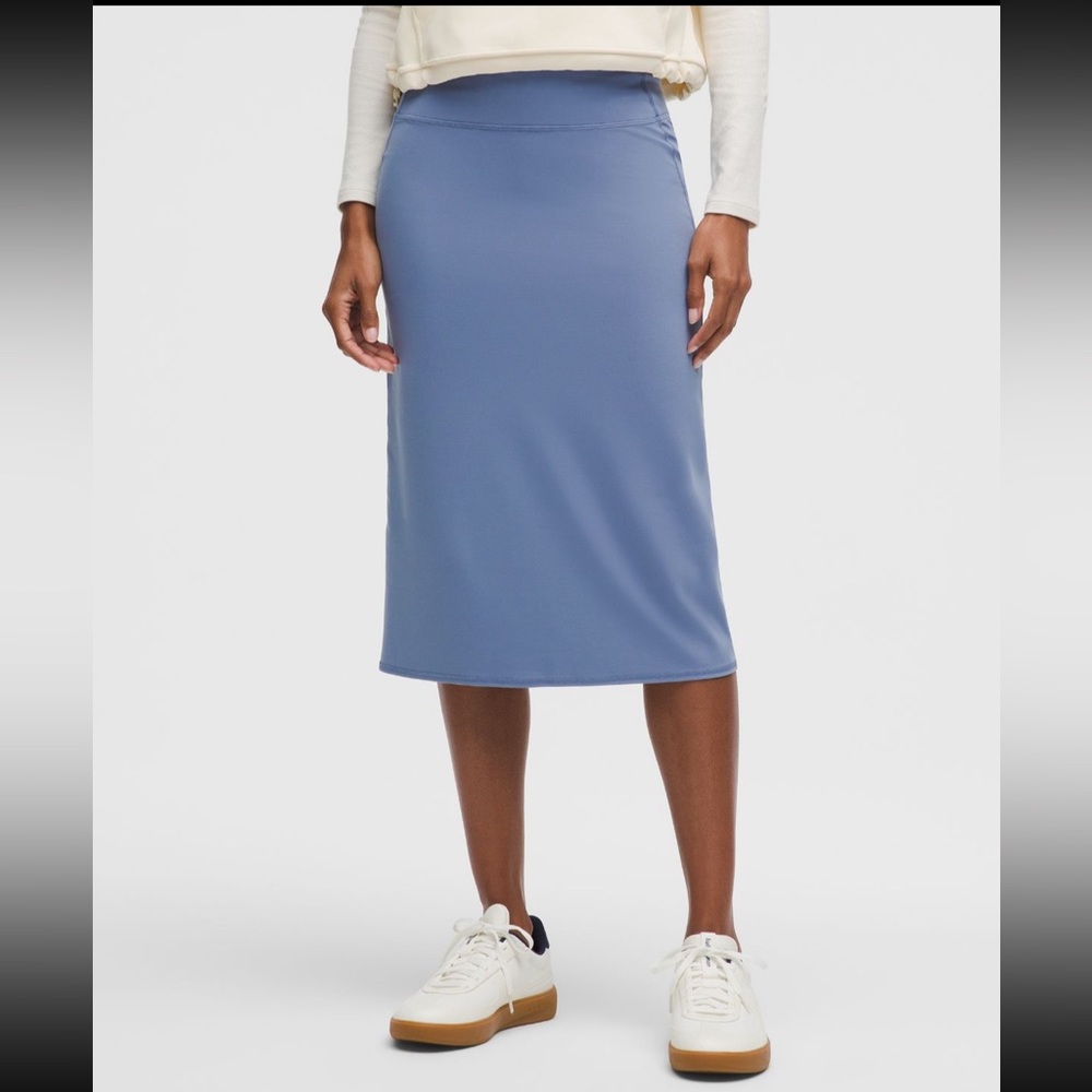 Nulu Slim-Fit High-Rise Midi Skirt - washed denim - size 6